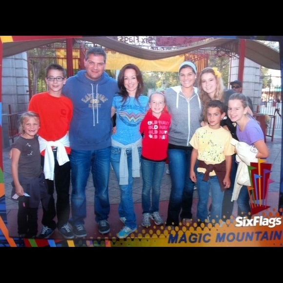 Meet your Posher, Cynthia - Picture 4 of 8